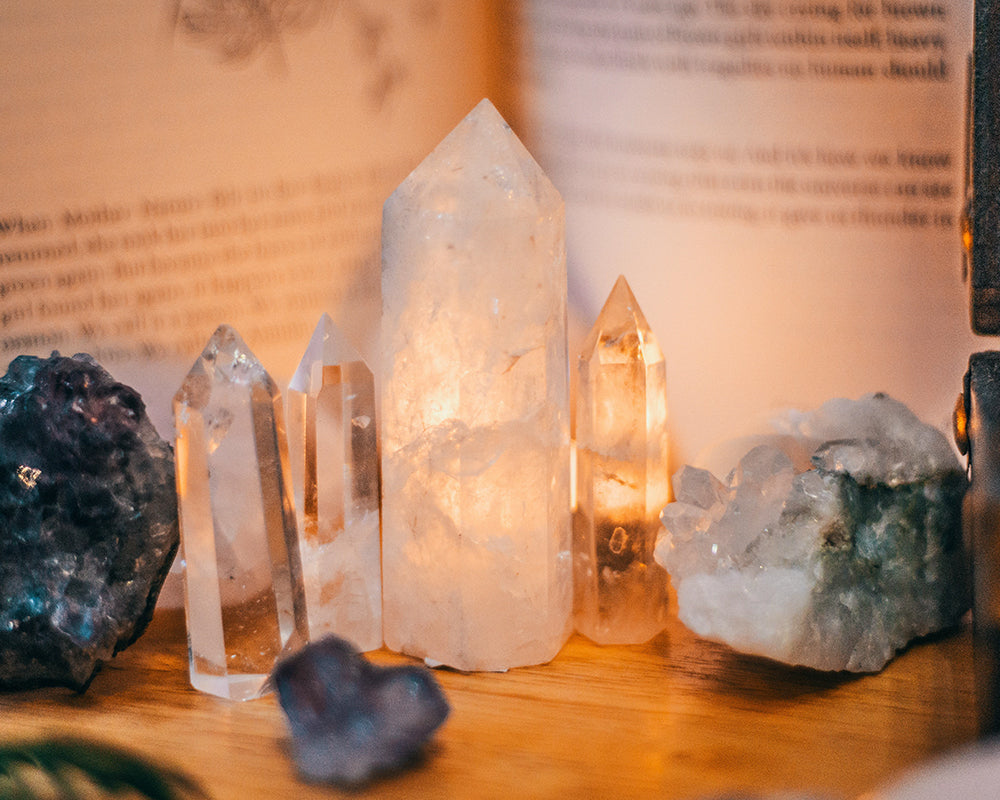 The Art of Serenity: Crystal Décor for Mindful Living and Emotional Healing